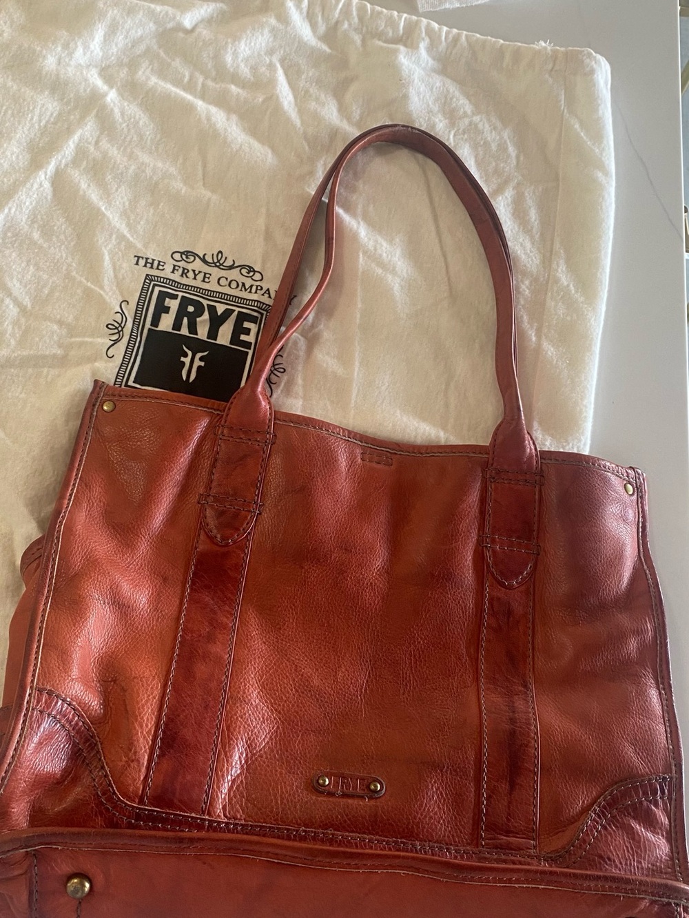FRYE Madison Tote Bag in Rust Leather